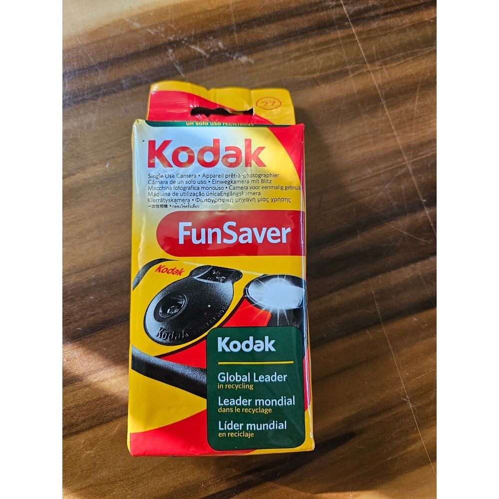 Kodak FunSaver Single Use Film Camera 27 Expired 2012 New In Package